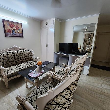 Hotel Mayur Deluxe Мератх Экстерьер фото