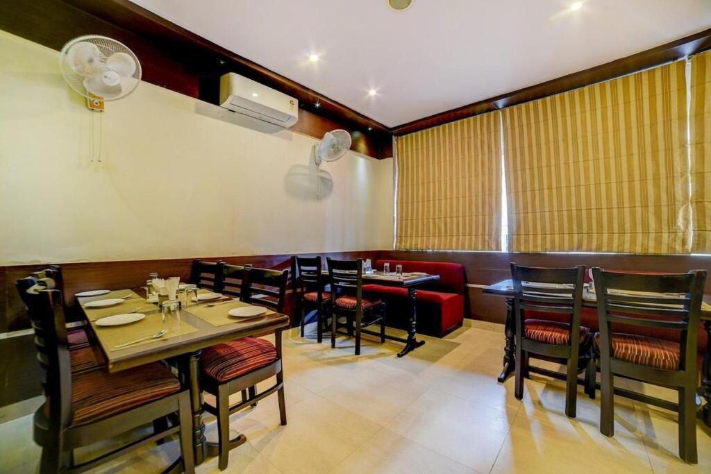Hotel Mayur Deluxe Мератх Экстерьер фото